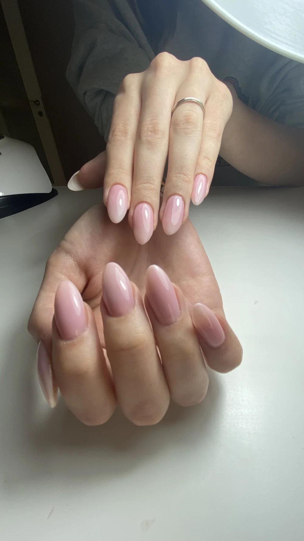 Мастер маникюра и педикюра