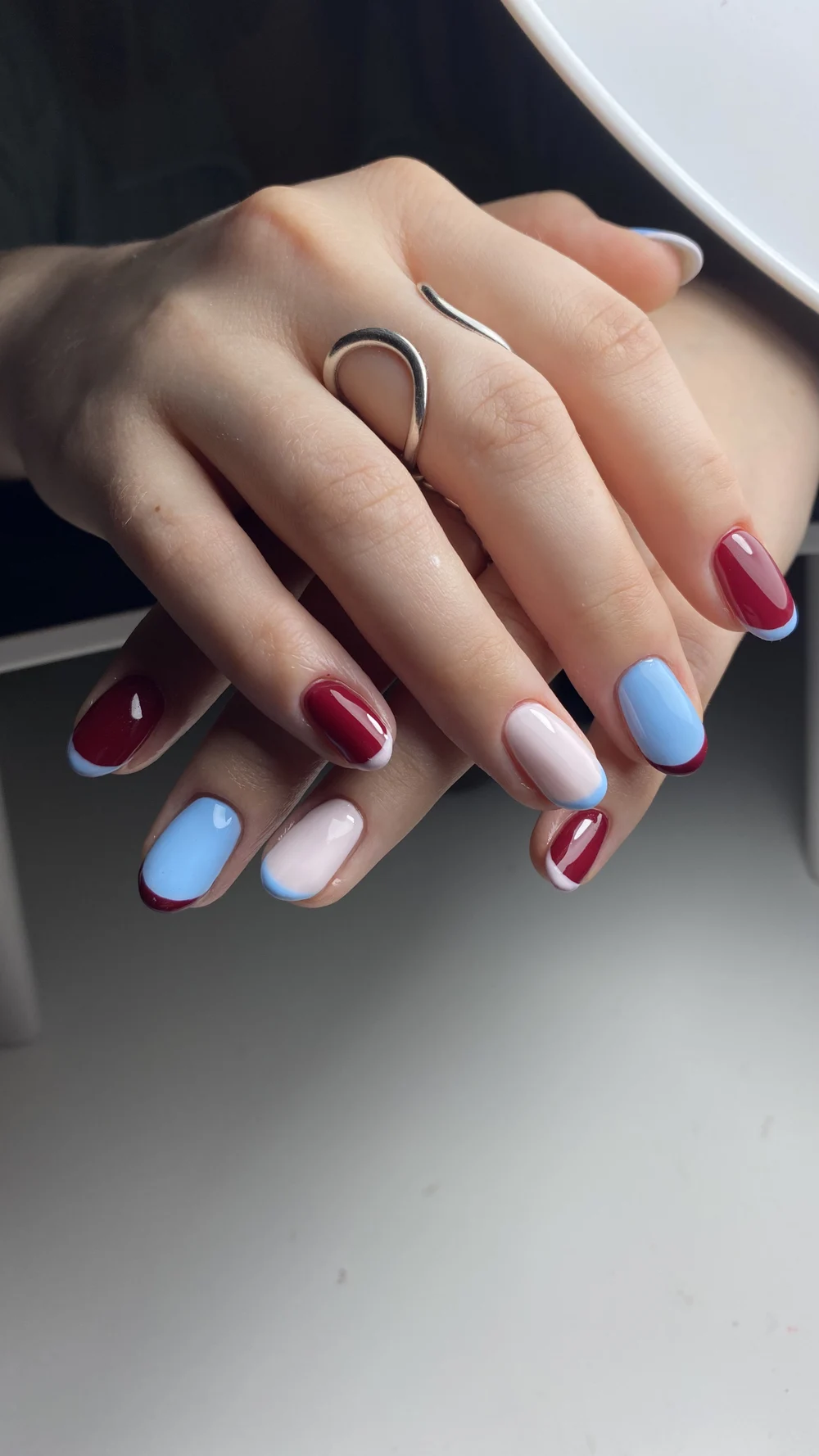 Мастер маникюра и педикюра