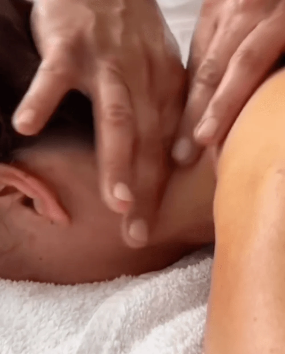 Массажист / Остеопат