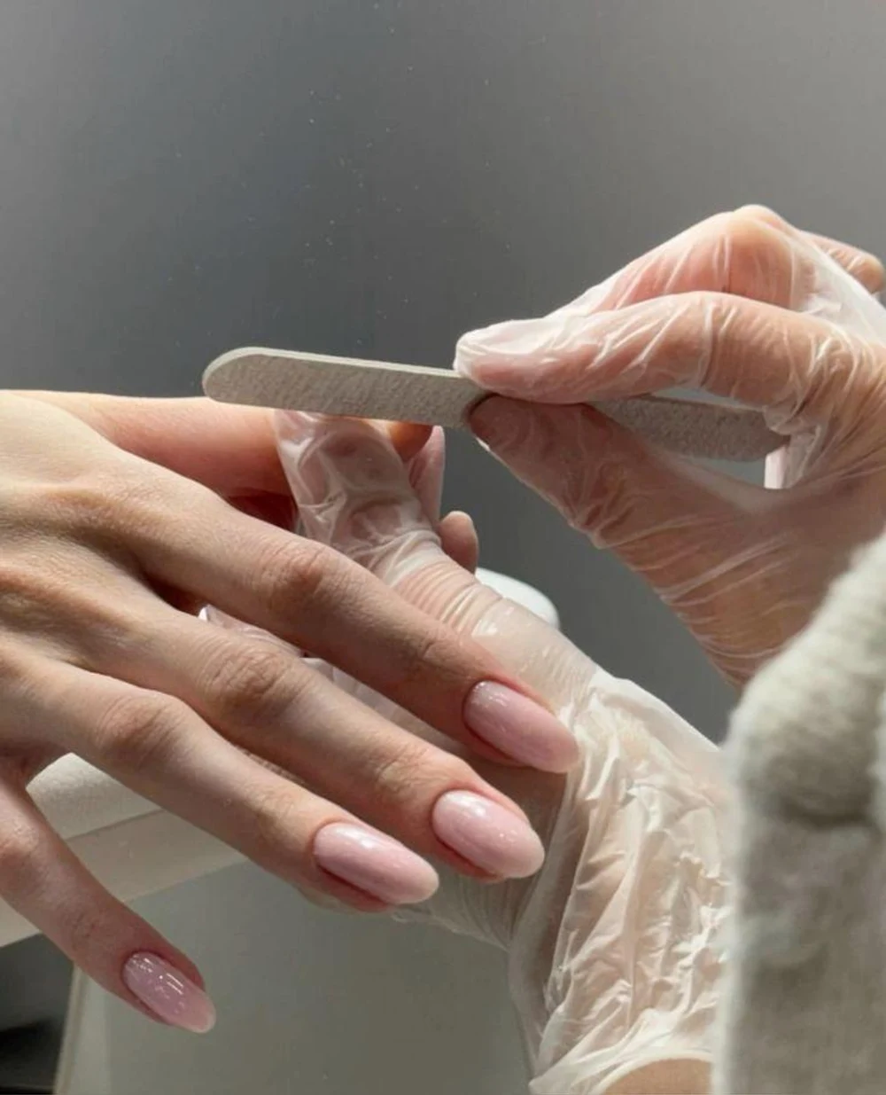 Мастер маникюра и педикюра